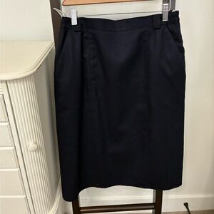 Vintage wool Women's Skirt. Navy pencil skirt with slit. German 40 (approx 8)